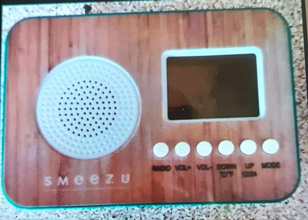 Petite radio pour enfant 12cm sur 8cm, Enfants & Bébés, Enlèvement ou Envoi