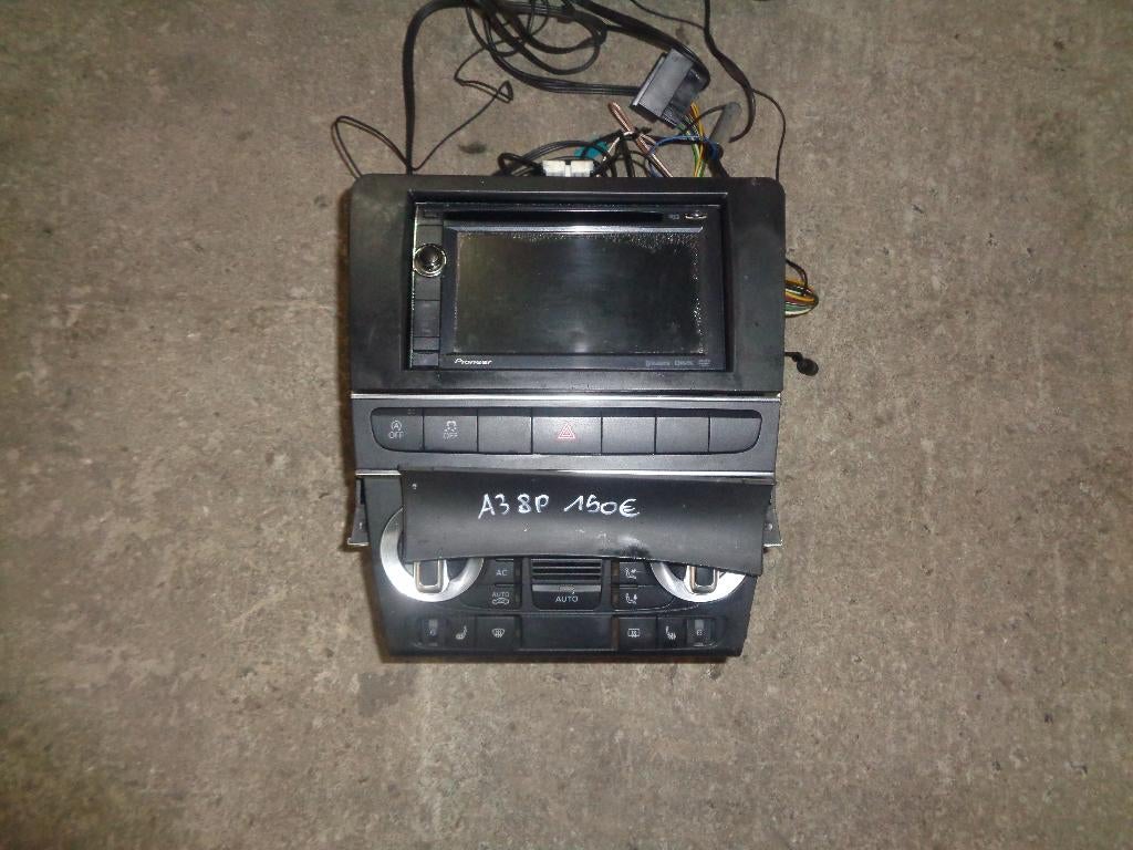 A vendre console centrale avec autoradio Audi A3 8P, Autos : Pièces & Accessoires, Enlèvement, Utilisé, Audi