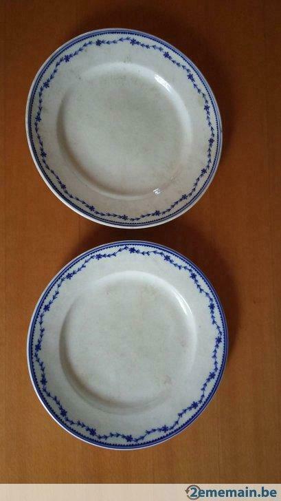 Deux assiettes guirlande de fleurs
