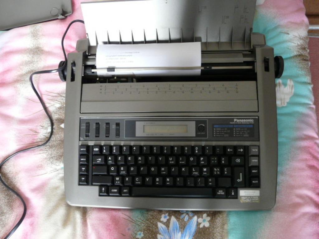 Machine à écrire, Enlèvement, Utilisé
