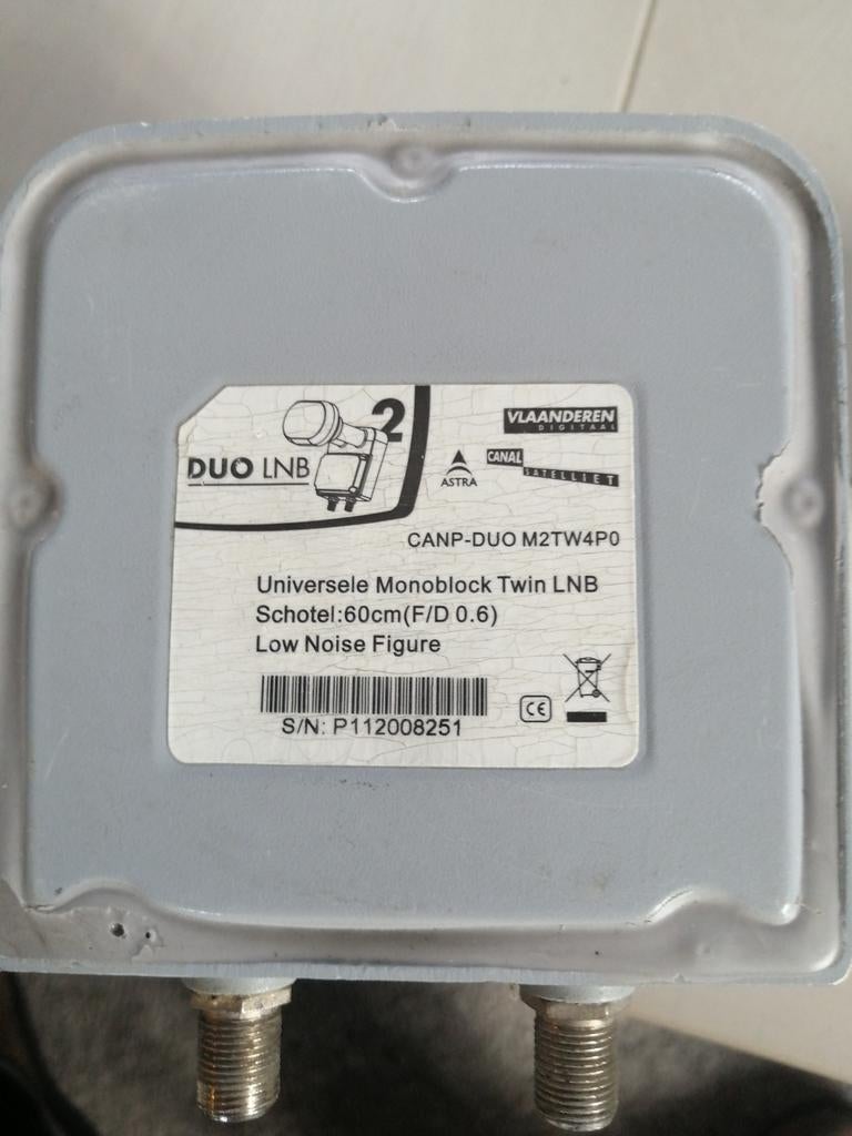 LNB voor TV Vlaanderen, TV, Hi-fi & Vidéo, Antennes paroboliques, Enlèvement