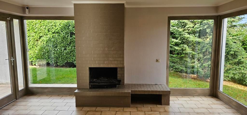 Open haard met brandhout, Tuin en Terras