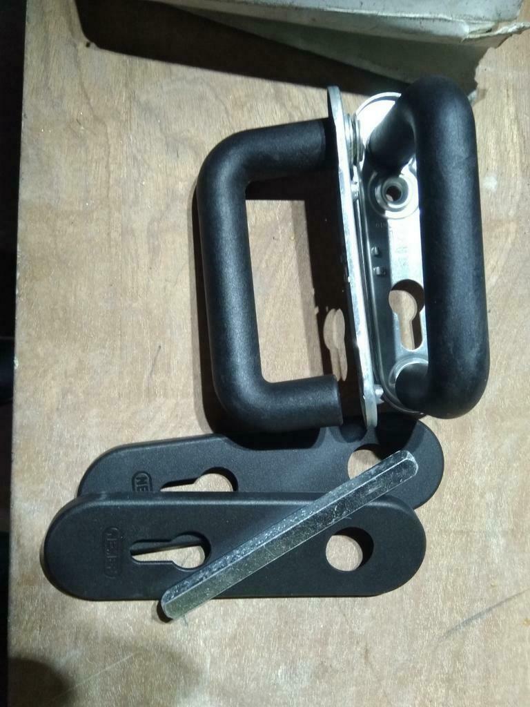 Ensemble poignée de porte coupe feu noir, Comme neuf