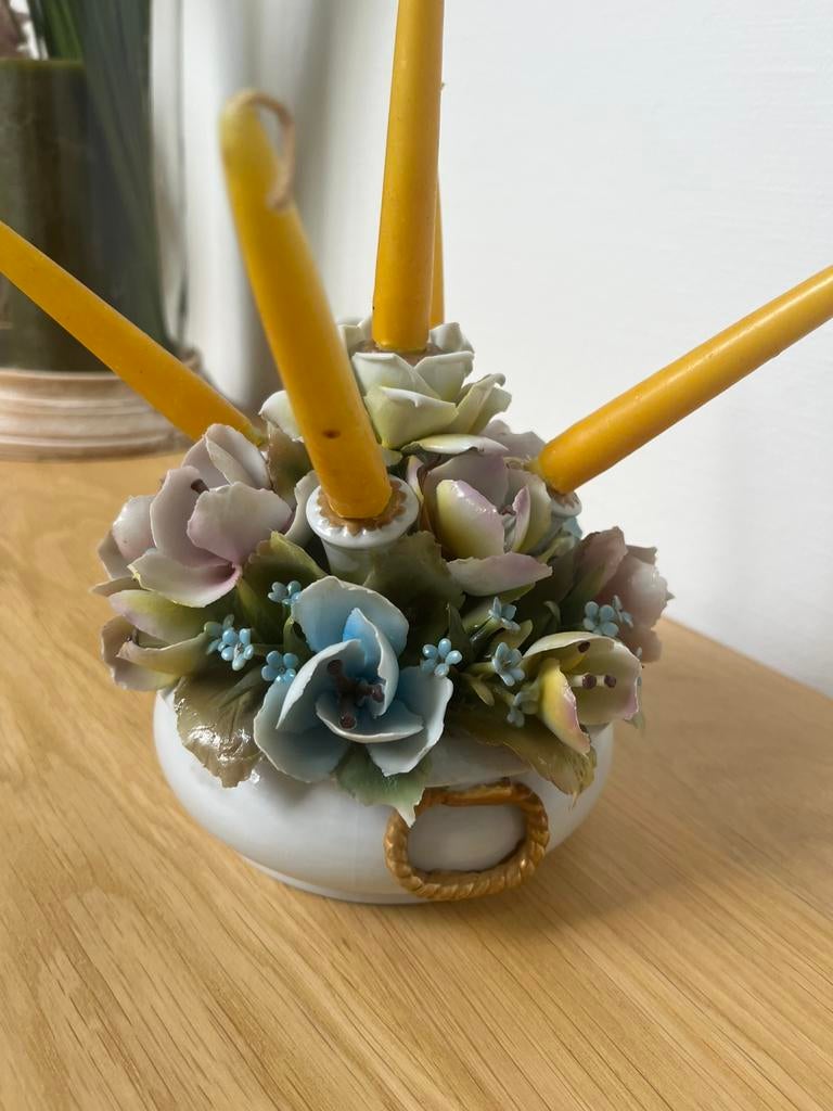 Décoration en porcelaine avec 5 bougies, Moins de 25 cm, Enlèvement ou Envoi, Autres couleurs, Comme neuf
