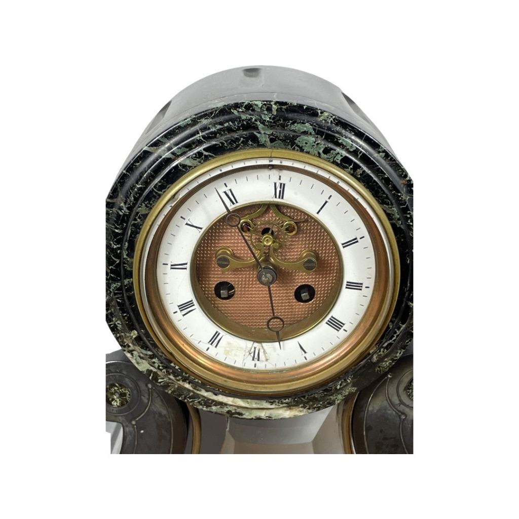 Pendule en Marbre Napoléon III - Élégance et Histoire, Enlèvement