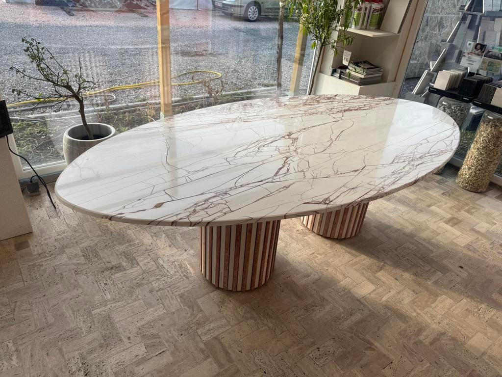 Table en marbre, Maison & Meubles, Neuf, 100 à 150 cm, Enlèvement, Ovale