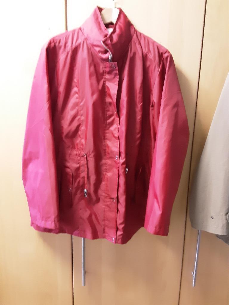 IMPERMÉABLE POUR FEMME, Enlèvement ou Envoi, Comme neuf, Taille 42/44 (L), Rouge
