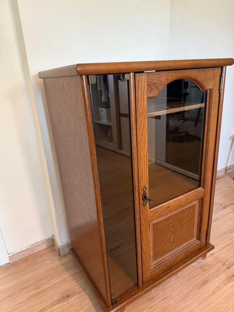 Mooie houten vitrinekast, Huis en Inrichting, Ophalen, Zo goed als nieuw