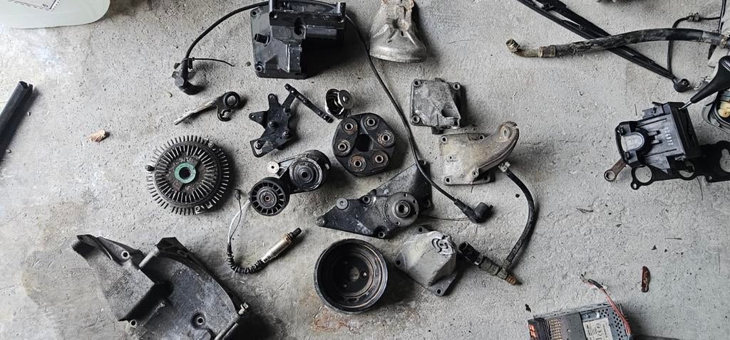 Diverse motor onderdel mercedes M103, Auto-onderdelen, Motor en Toebehoren, Ophalen of Verzenden, Gebruikt, Mercedes-Benz