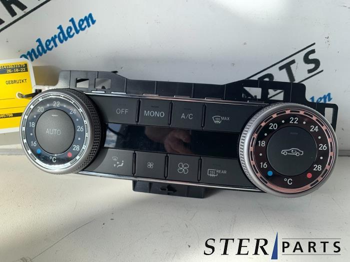 Airco bedieningspaneel van een Mercedes C-Klasse, Ophalen of Verzenden, 3 maanden garantie, Gebruikt, Mercedes-Benz