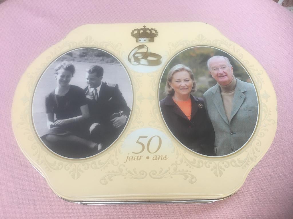 BLIKKEN DOOS KONING ALBERT & KONINGIN PAOLA 50 JAAR GETROUWD, Enlèvement ou Envoi, Comme neuf, Autre
