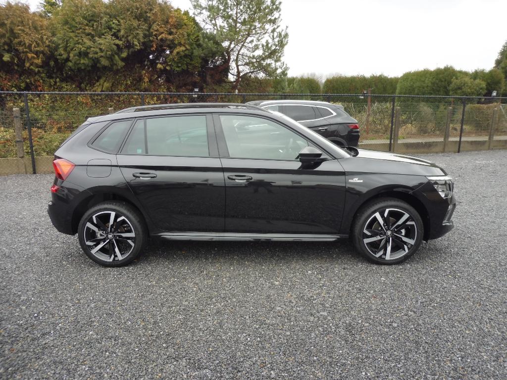 Skoda Kamiq 1.5TSI 150 DSG Monte Carlo/bj2026/10km/pano dak, Auto's, 1498 cc, 4 cilinders, Overige bekleding, Zwart
