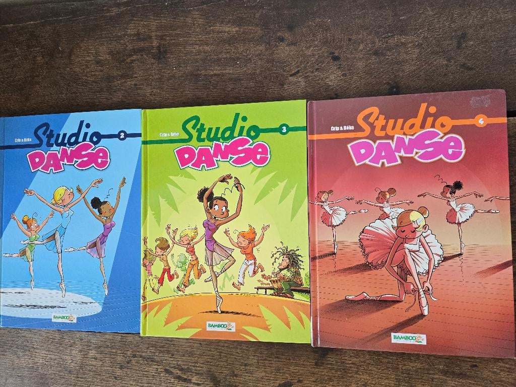 BD Studio Danse 1 à 9, Enlèvement ou Envoi, Comme neuf