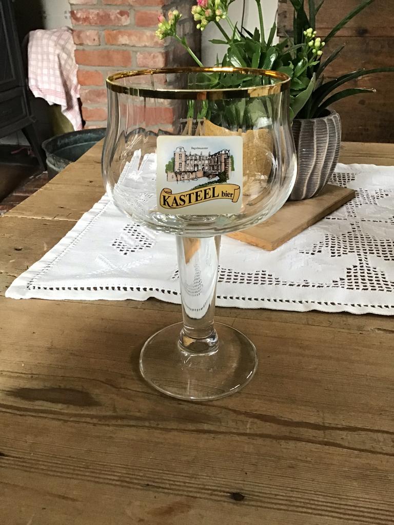 Bierglas kasteelbier, Verzamelen, Ophalen of Verzenden, Zo goed als nieuw
