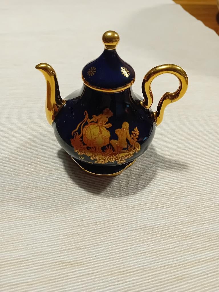 Mooi Koffiepotje limoges castel, Antiek en Kunst, Ophalen of Verzenden