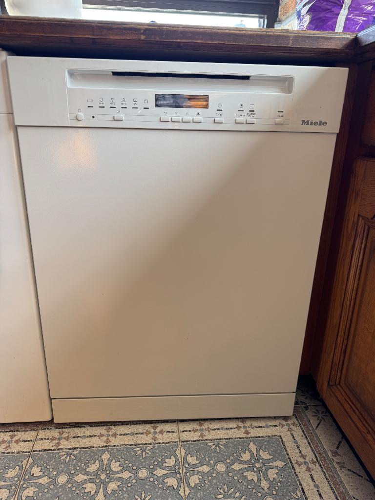 Lave vaisselle miele, Enlèvement, Comme neuf, Encastré