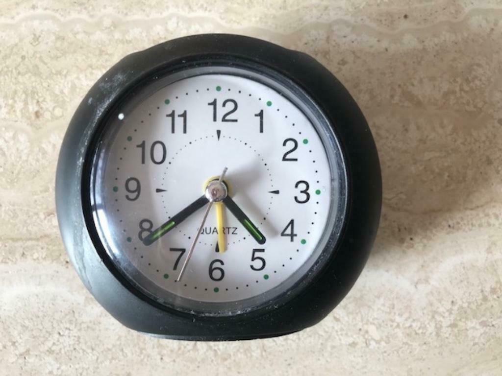 Wekker uurwerk- 1x AA batterij - 10x9cm (zn1818), Ophalen of Verzenden, Zo goed als nieuw, Analoog