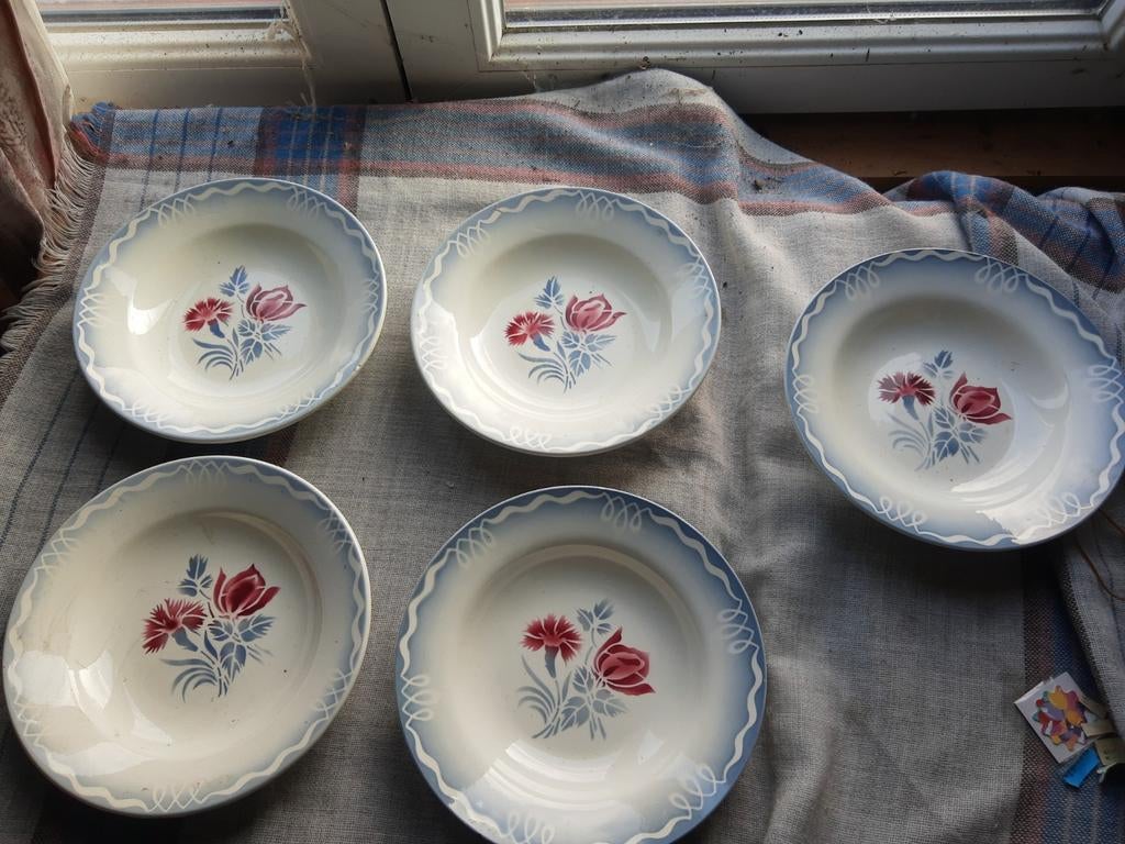 5 assiettes creuses anciennes, Enlèvement ou Envoi
