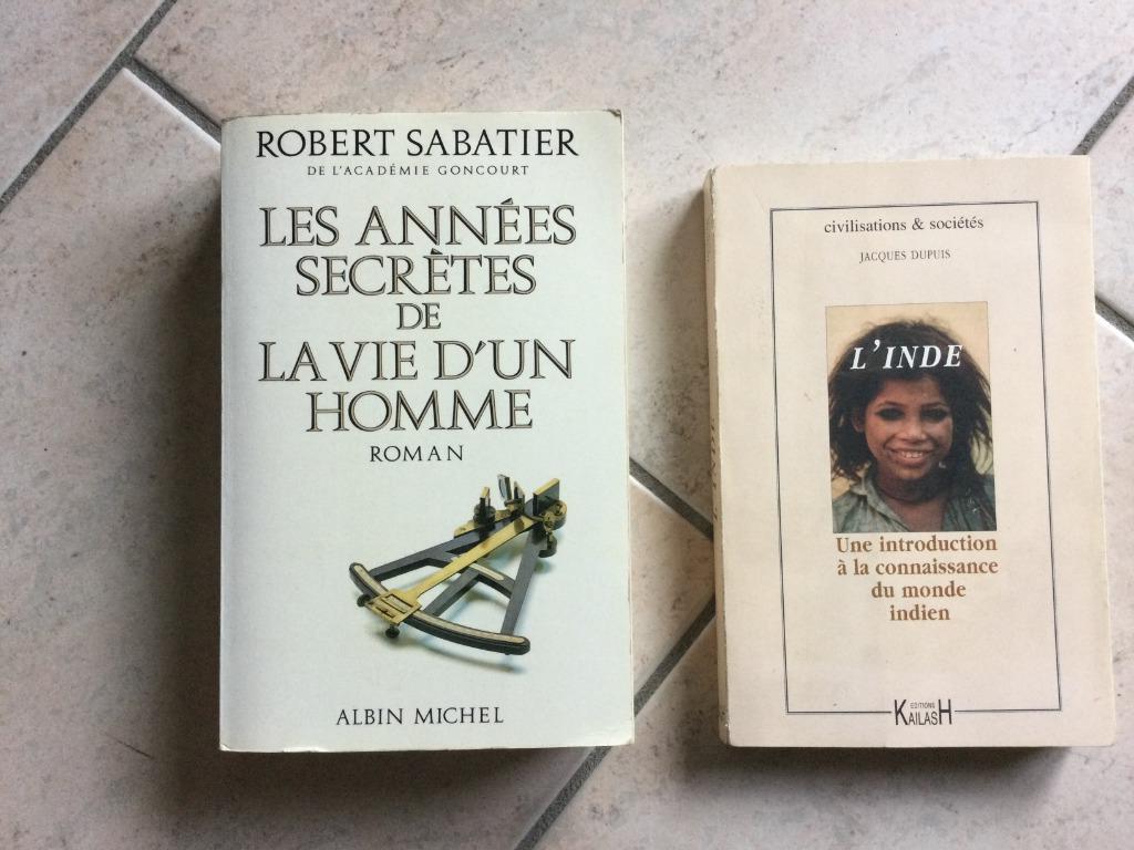 GEHEIME JAREN „SABATIER” ALBIN/INDIA” EDITIONS KAILASH, Antiek en Kunst, Ophalen of Verzenden, SABATIER/DUPUIS