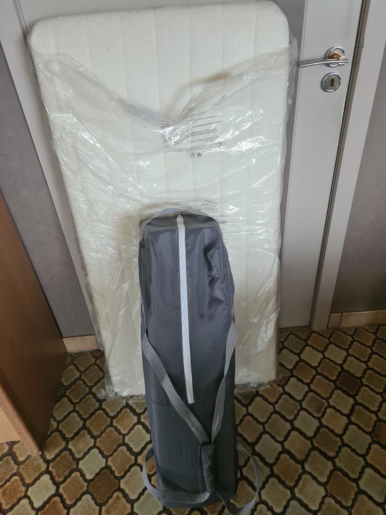 lit pliant pour enfants avec matelas de qualité, Enlèvement, Comme neuf