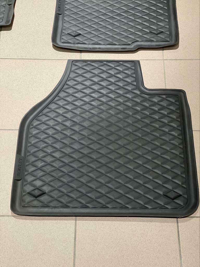 Bentley Flying Spur Rubber Floor mats Vloermatten 4 stuks, Enlèvement, Neuf, Bentley