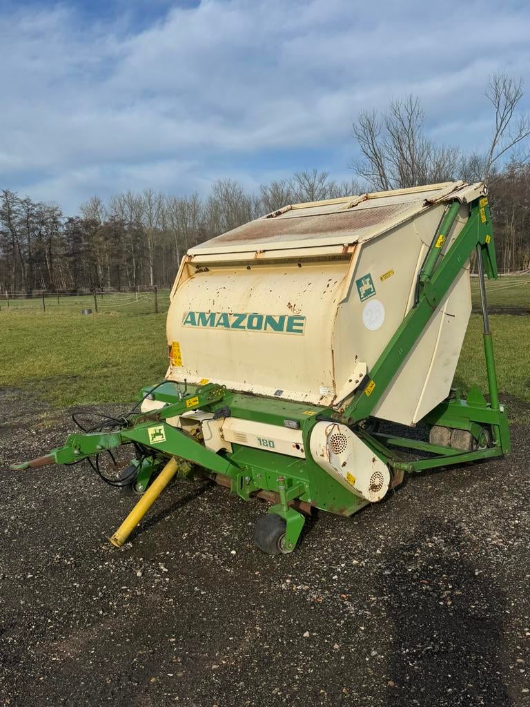 Amazone klepelmaaier met opvang, Enlèvement