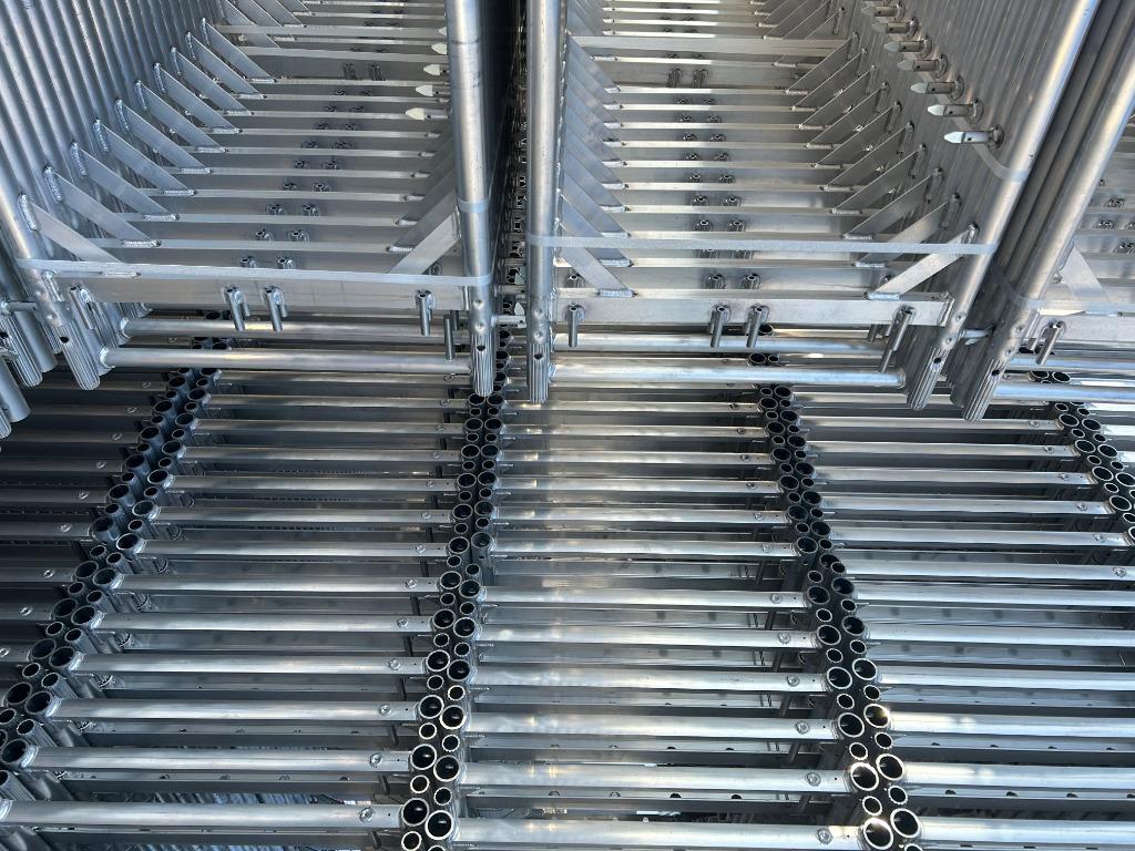 Nieuwe gevelsteiger Alu Plettac | 300 m² | Snelle levering, Doe-het-zelf en Bouw, Verzenden, Nieuw, Gevelsteiger, 5 meter of hoger