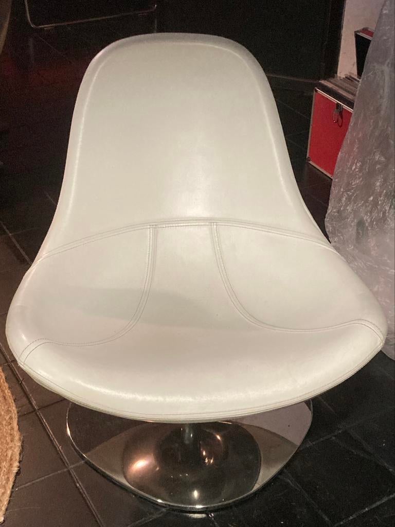 Egg chair, Ophalen, Zo goed als nieuw, Wit