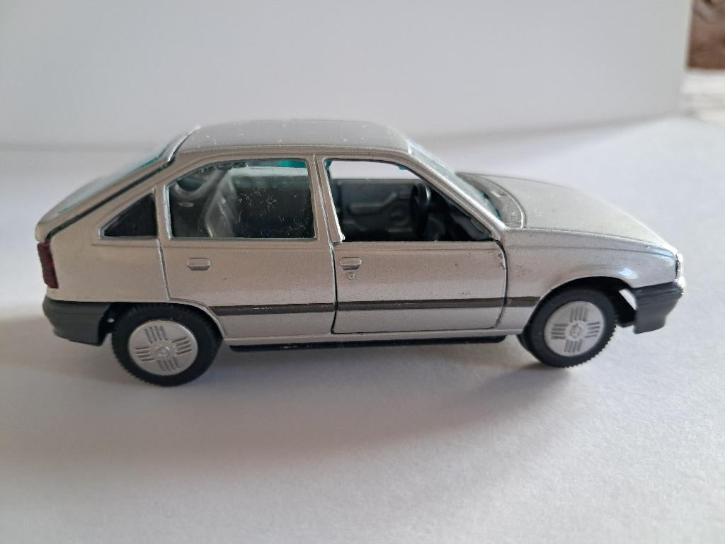 miniatuurauto opel kadett grijs, Verzamelen, Ophalen of Verzenden, Gebruikt, Auto's