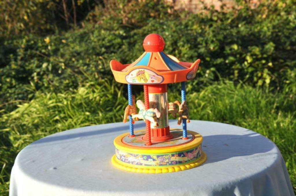 § carousel musical en plastique, Ophalen of Verzenden, Gebruikt, Overige typen, Met geluid