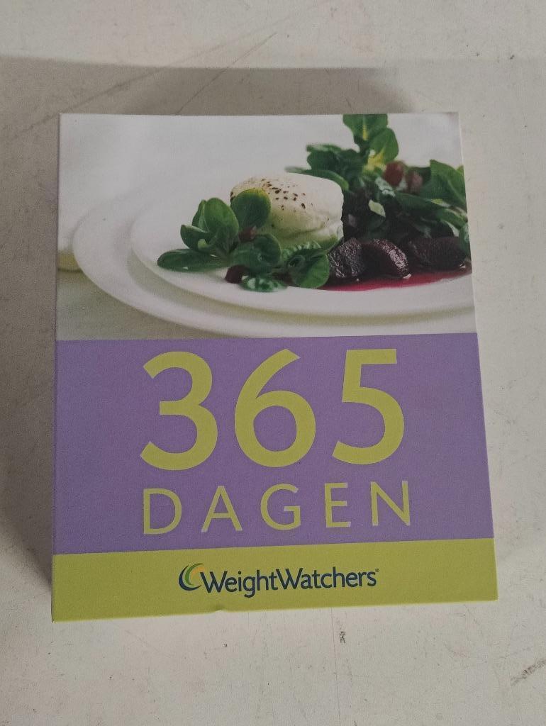 Kookboek Weightwatchers - 365 dagen, Ophalen of Verzenden, Gelezen