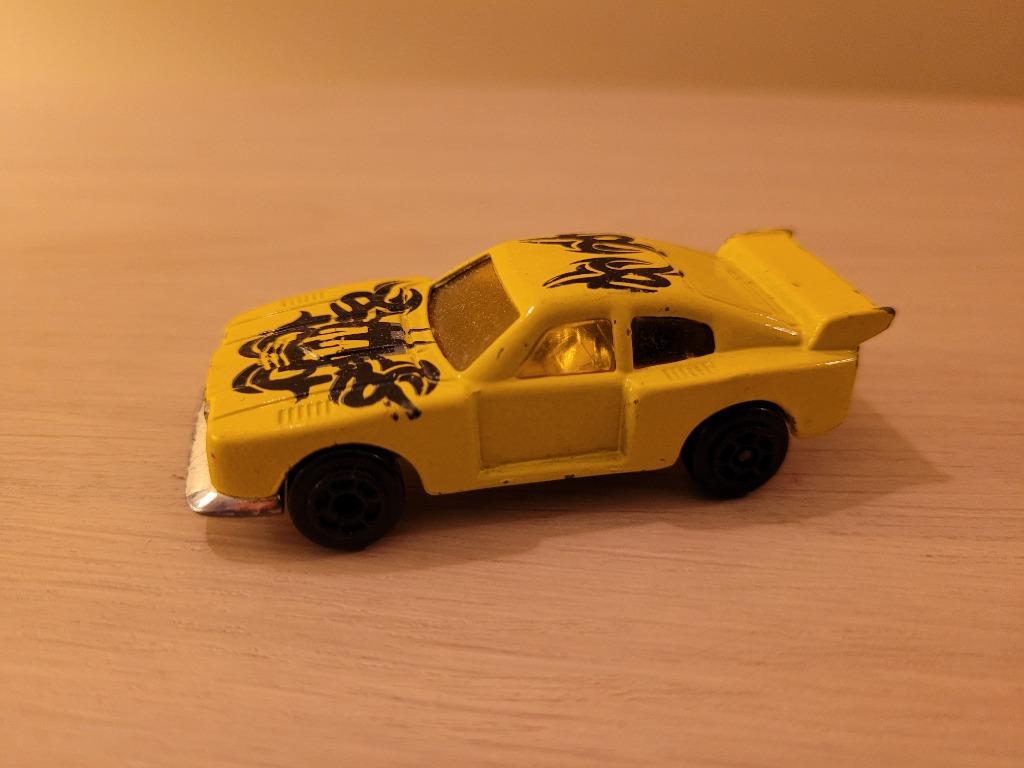 1 petit voiture de couleur jaune, Enlèvement ou Envoi, Comme neuf, Voiture
