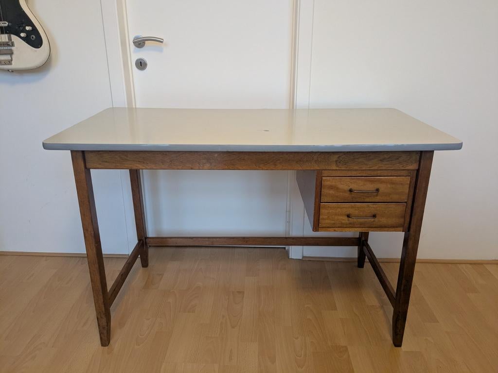 Vintage bureau, Ophalen