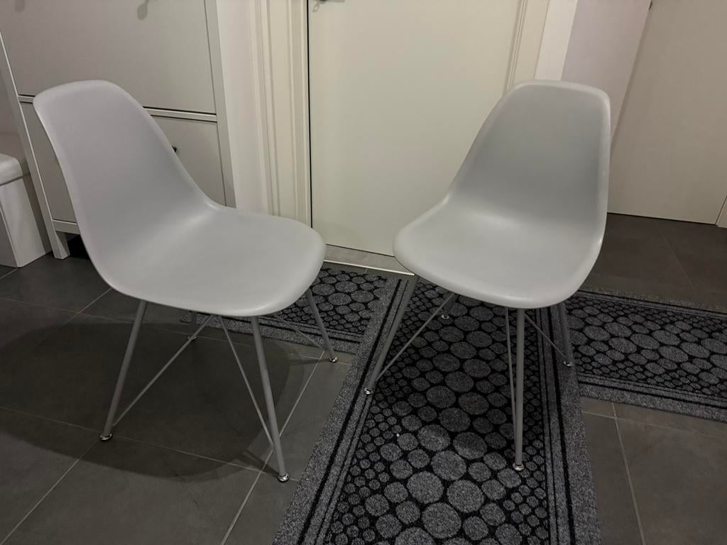 2 stoelen grijs, Ophalen, Zo goed als nieuw, Grijs
