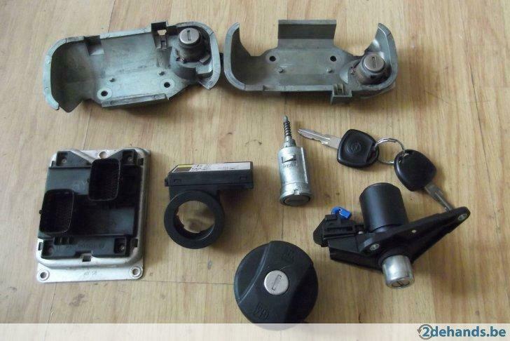 Opel Corsa B 1997-2000 1.0 X10XE Complete slotenset, Enlèvement ou Envoi, Utilisé, Opel