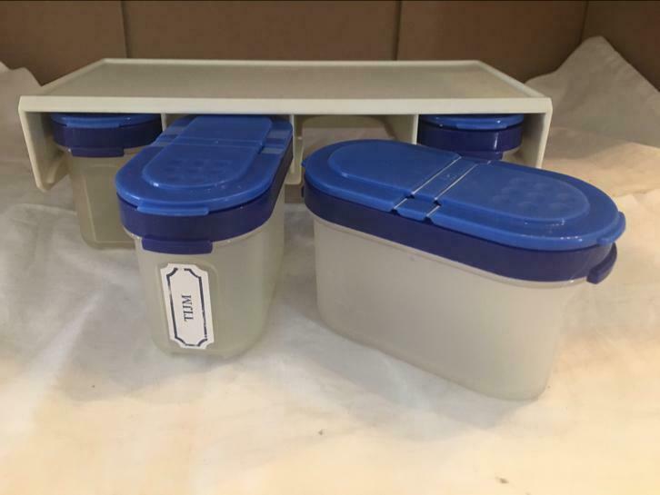 Tupperware 4 kruidenpotjes met houder en bevestiging 34€ tot, Huis en Inrichting, Keuken | Tupperware, Ophalen, Gebruikt, Groen