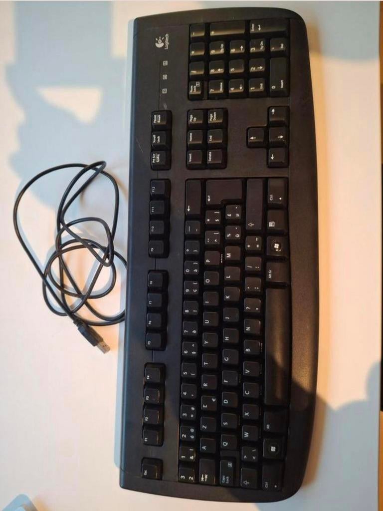 Logitech 100% toetsenbord, Computers en Software, Toetsenborden, Ophalen, Numeriek