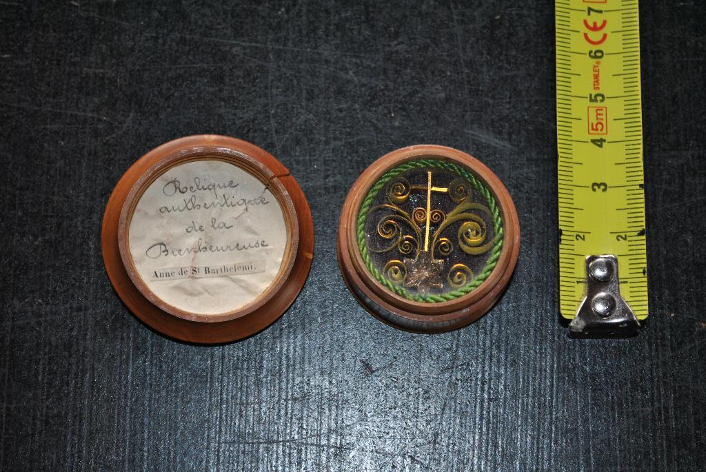 Petit reliquaire de voyage Sainte Anne de St Barthelemi XIXè, Antiek en Kunst, Ophalen of Verzenden