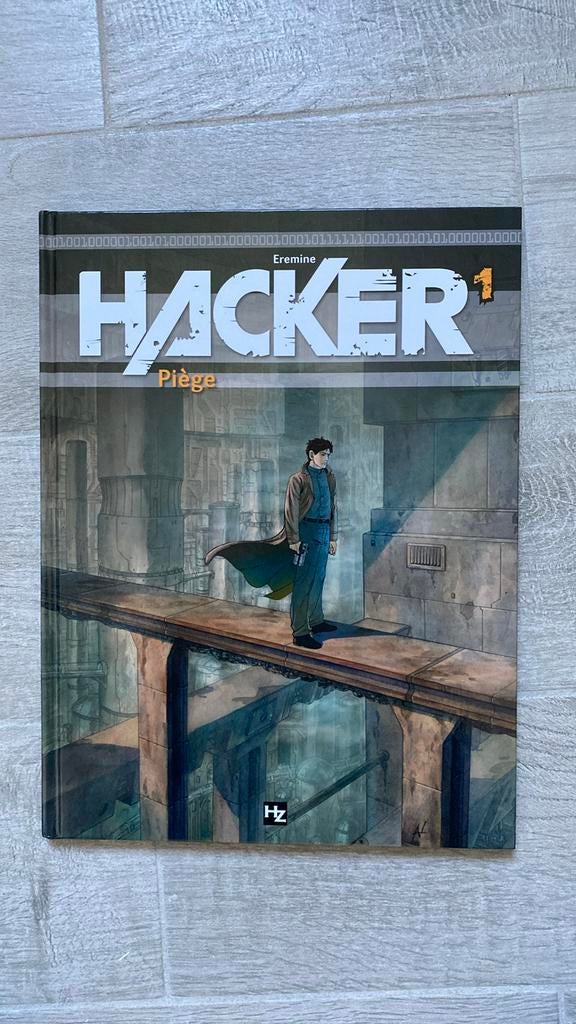 BD Hacker, Comme neuf