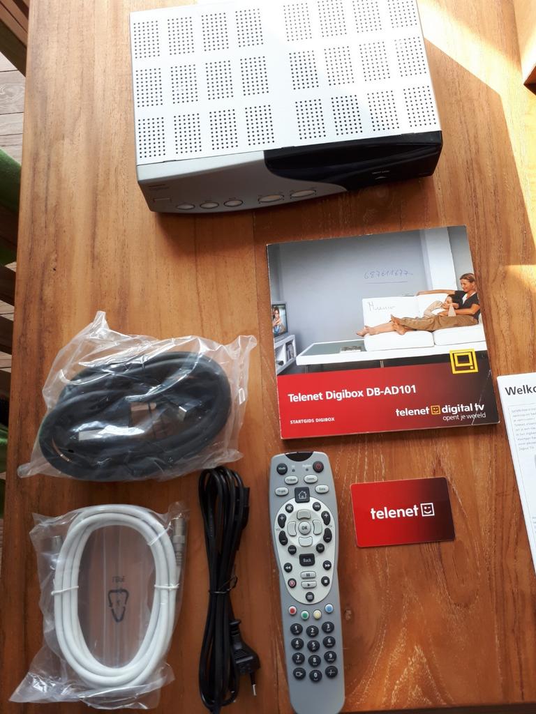 Telenet digibox DB-AD101, geen afstandsbediening, Ophalen of Verzenden, Zo goed als nieuw