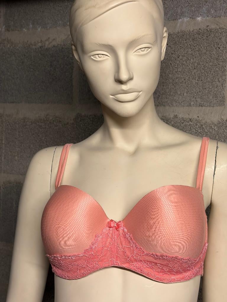 MARIE JO ROZE, Marie Jo, Enlèvement, Rose, Soutien-gorge