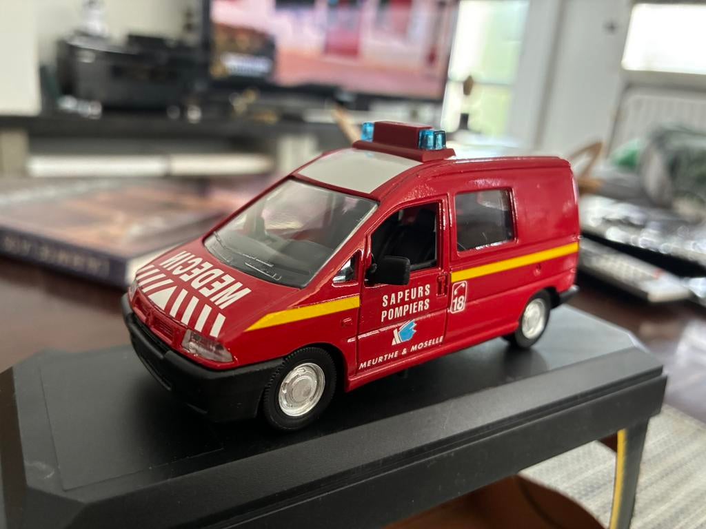 Citroën jumpy sapeurs pompiers 1/43 verem, Enlèvement, Neuf