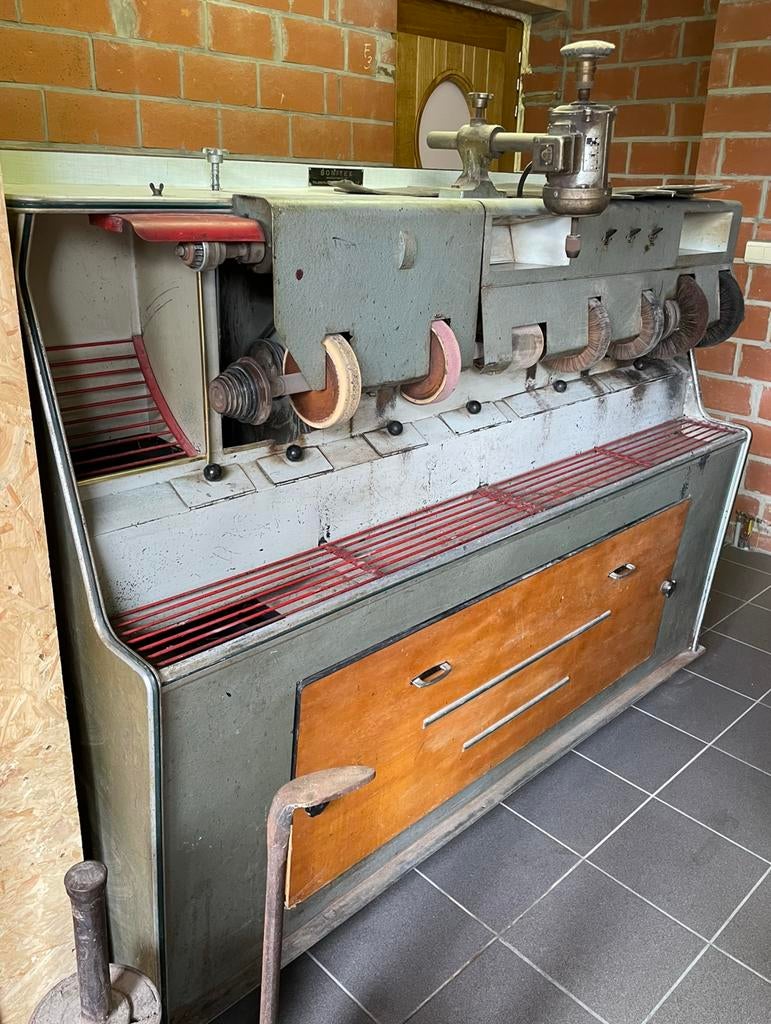 Machine à fabriquer des chaussures, Antiquités & Art, Antiquités | Machines à coudre, Enlèvement