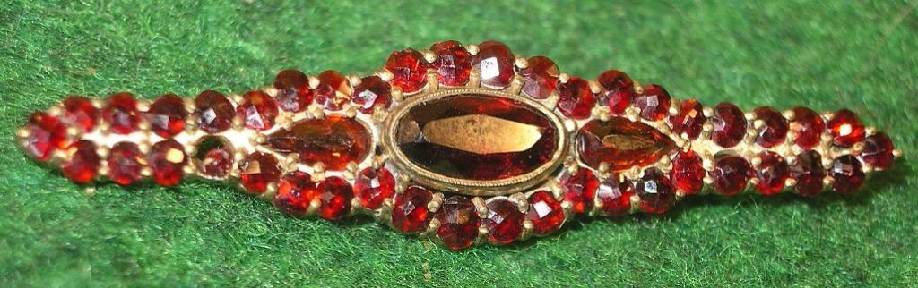 PRACHTIGE ANTIEKE GRANAAT BROCHE MATEN/VERGULD FRAME, Handtassen en Accessoires, Broches, Overige materialen, 4 tot 7 cm, Gebruikt