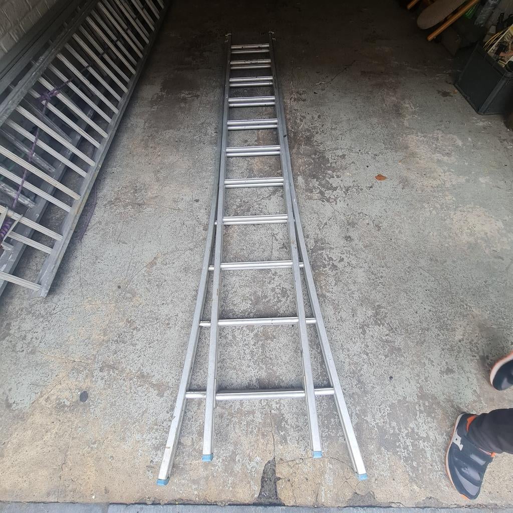 Échelle double 2x 2,90mettres. 2X 11 marches, Bricolage & Construction, Échelle