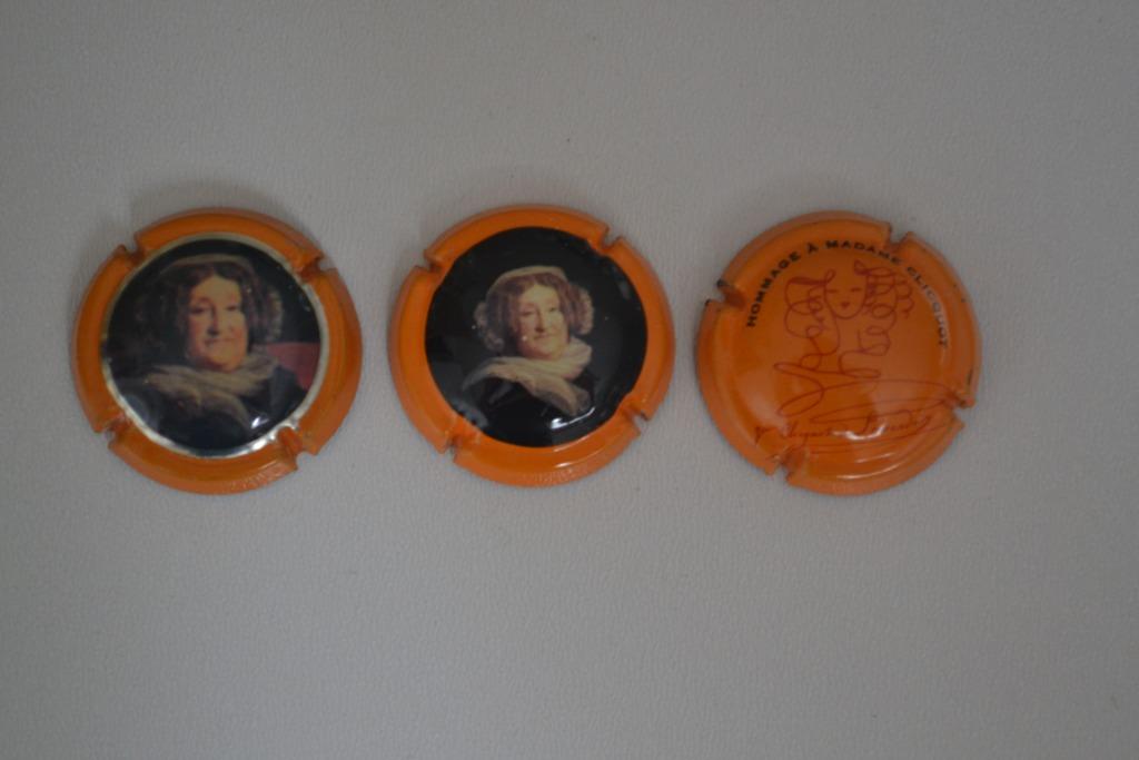 3 capsules de champagne Veuve Clicquot Ponsardin, Enlèvement, Utilisé
