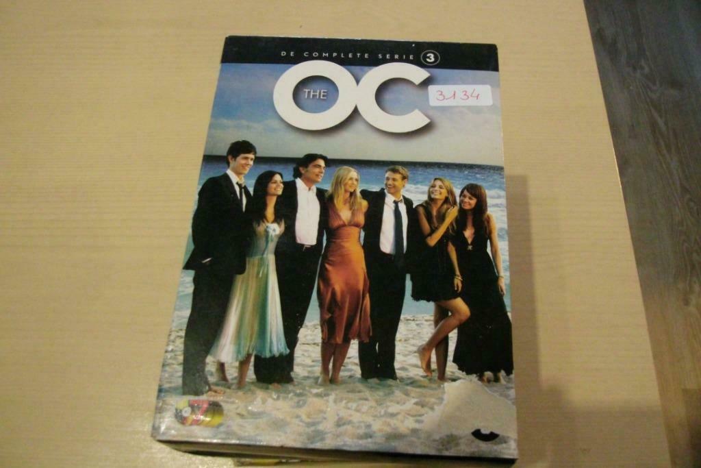 the oc   7 dvd's box, Enlèvement ou Envoi, Coffret