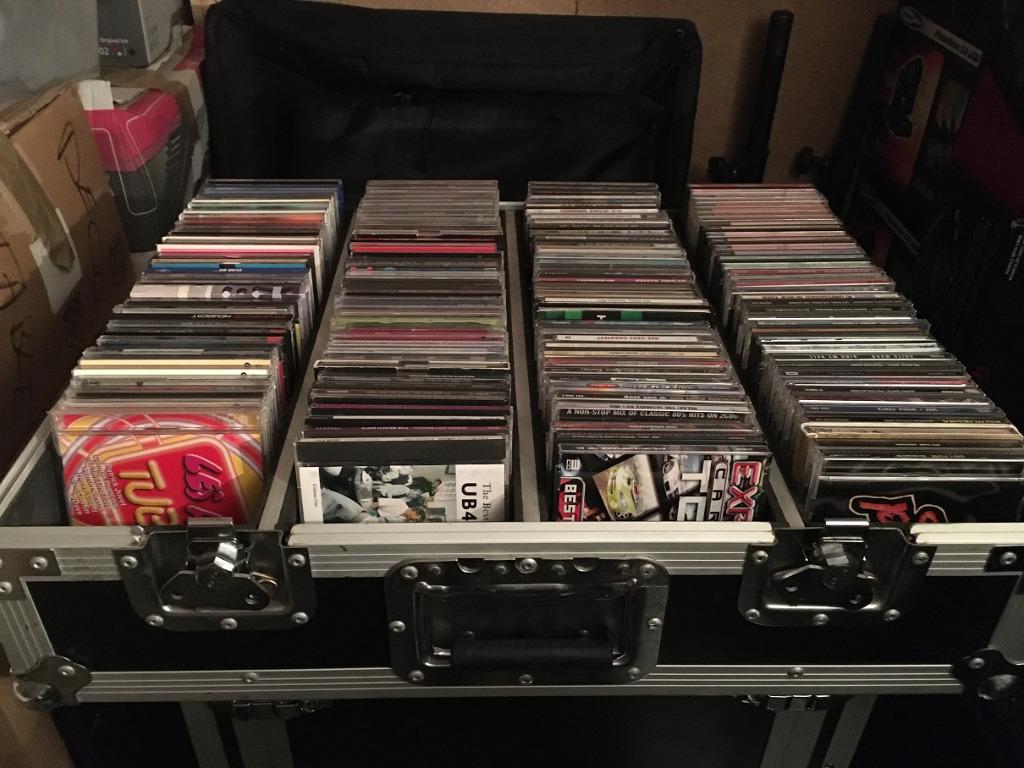 173 CDS (70/80/90 ALBUMS MAXI SINGLES) + flightcase + LIJST, Ophalen, Gebruikt, Dance Populair, Boxset