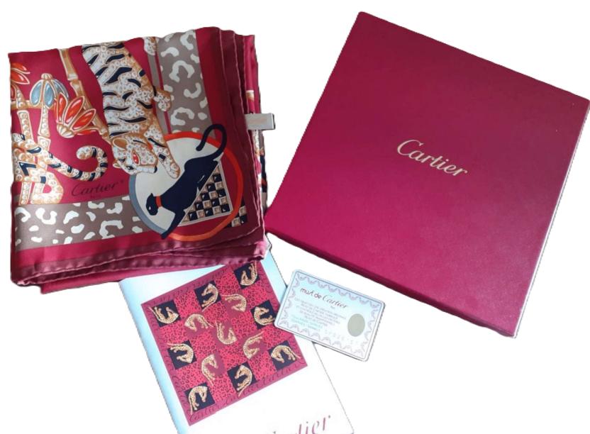 Cartier sjaal 100% zijde + certificaat en doos, Handtassen en Accessoires, Ophalen of Verzenden, Zo goed als nieuw, Rood, Overige typen