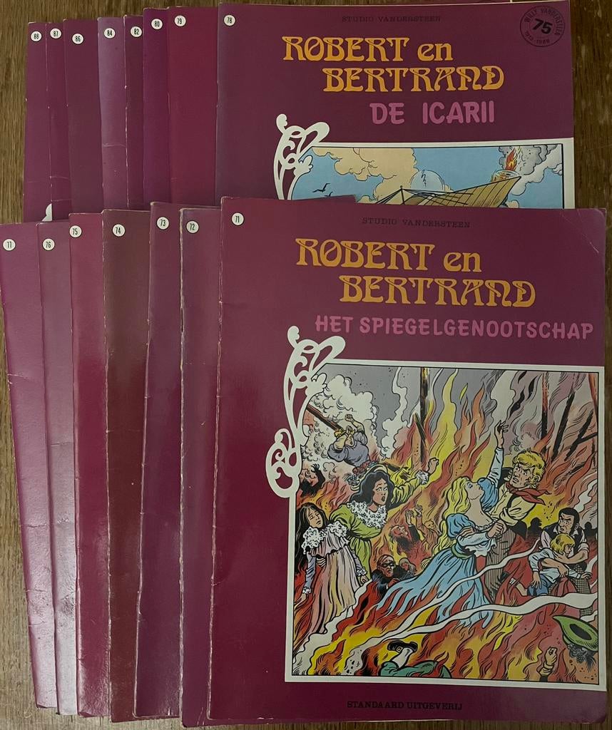 Robert en Bertrand (in gele letters) - Willy Vandersteen, Ophalen, Zo goed als nieuw